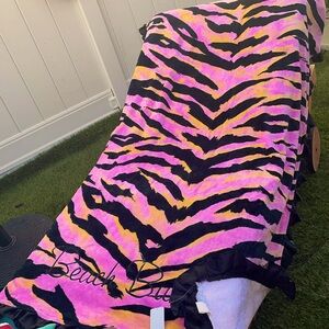 BEACH BUNNY, CABANA ANIMAL PRINT - BEACH TOWEL